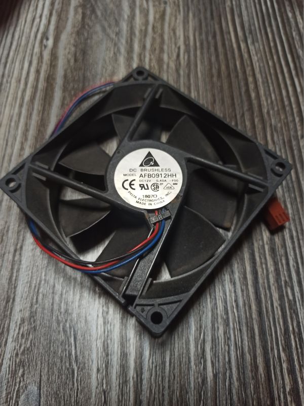 Вентилятор Delta AFB0912HH, 92*92*25 мм 3200 rpm 12 В, 0,4 А