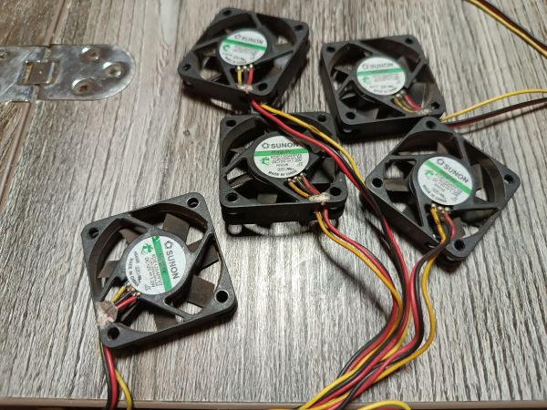 Вентилятор Sunon KDE1204PKVX